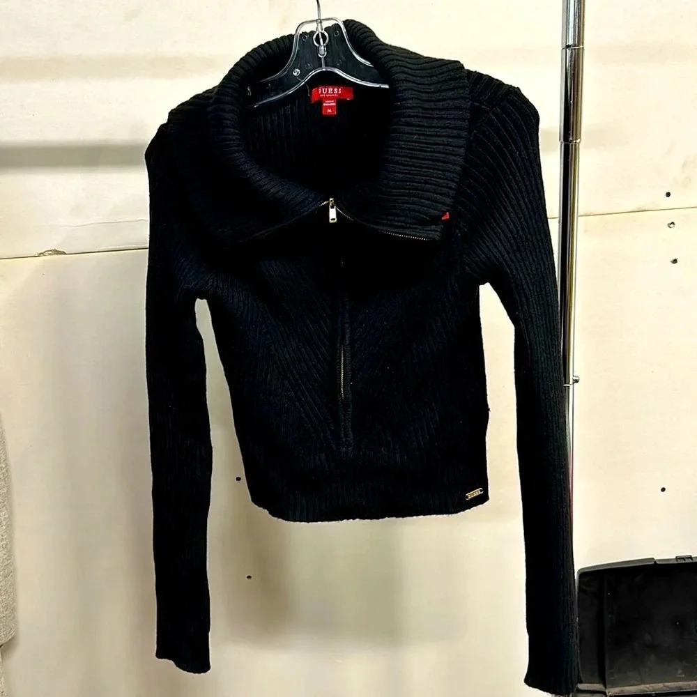 Guess Alanis Zip Sweater Black Medium. NWT